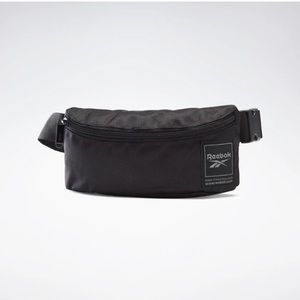 NWT Reebok Belt Bag Black 9" x 4" x 2.5”